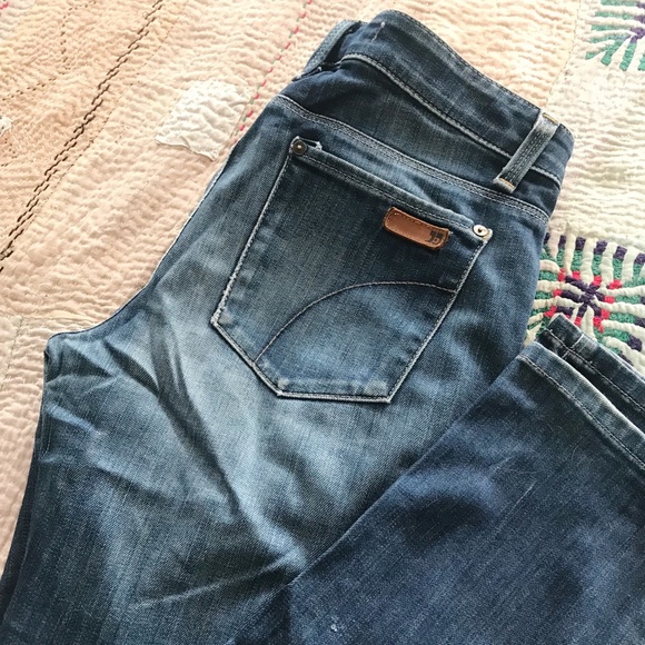 Joe’s Jeans Dark Wash Chelsea Skinny Jeans - Picture 2 of 3